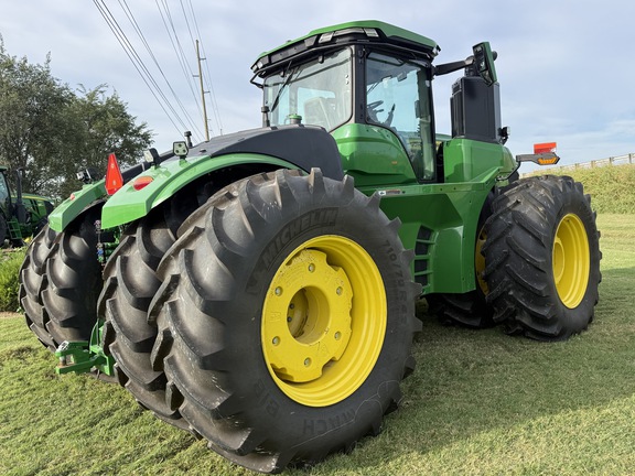 2025 John Deere 9R 440 Tractor 4WD