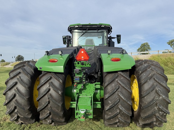 2025 John Deere 9R 440 Tractor 4WD