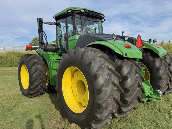 2025 John Deere 9R 440 Tractor 4WD