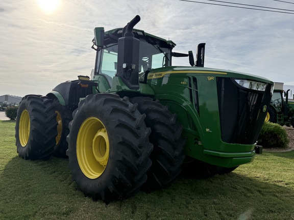 2025 John Deere 9R 440 Tractor 4WD