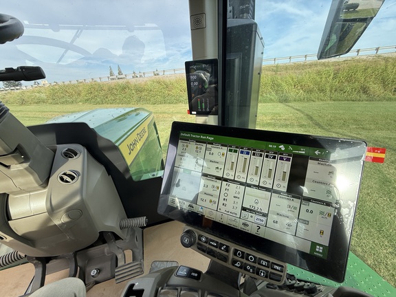 2025 John Deere 9R 440 Tractor 4WD