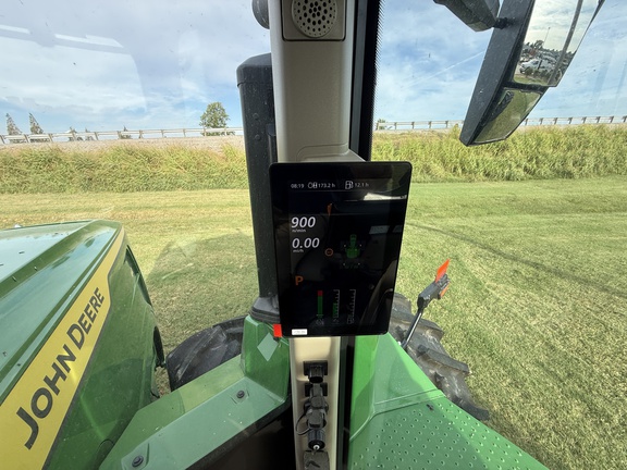 2025 John Deere 9R 440 Tractor 4WD
