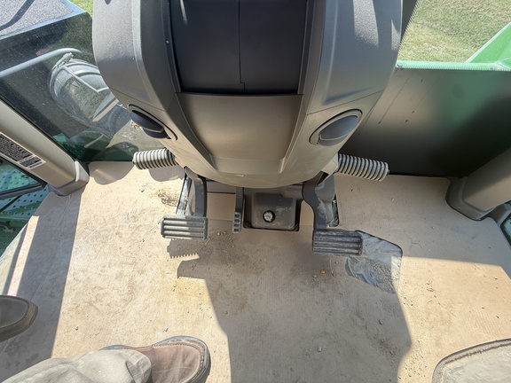 2025 John Deere 9R 590 Tractor 4WD
