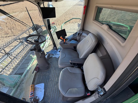 2024 John Deere S780 Combine