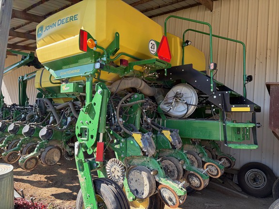 2025 John Deere 1775NT Planter