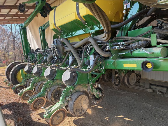 2025 John Deere 1775NT Planter
