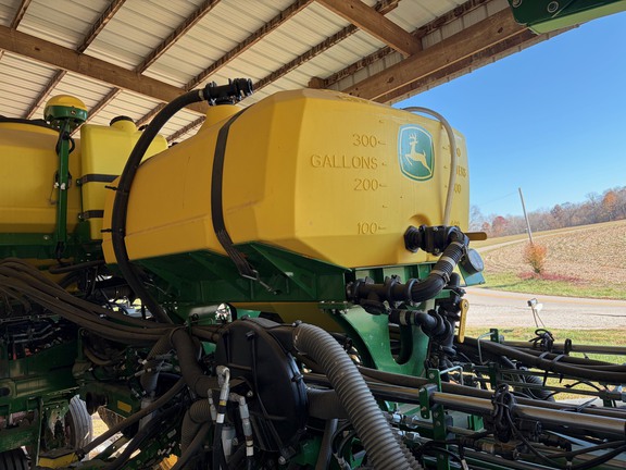2025 John Deere 1775NT Planter