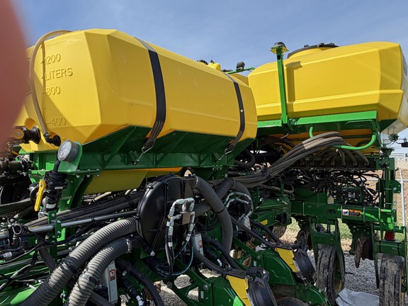 2025 John Deere 1775NT Planter