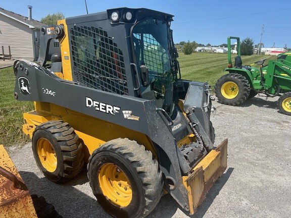 2022 John Deere 324G Skid Steer Loader