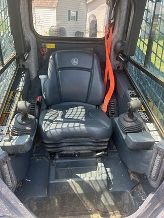 2022 John Deere 324G Skid Steer Loader