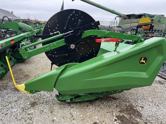 2025 John Deere HDF 35 Header Combine
