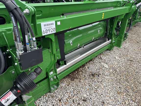 2025 John Deere HDF 35 Header Combine