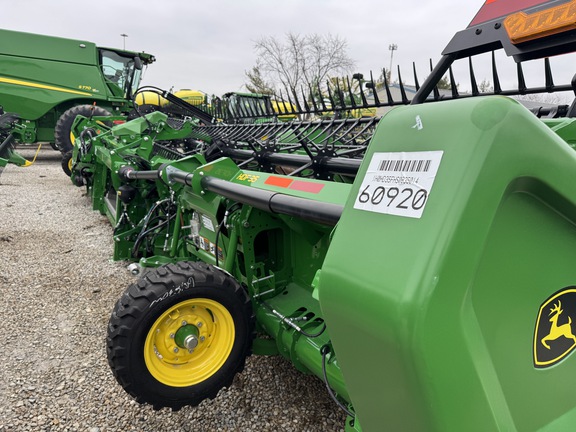 2025 John Deere HDF 35 Header Combine