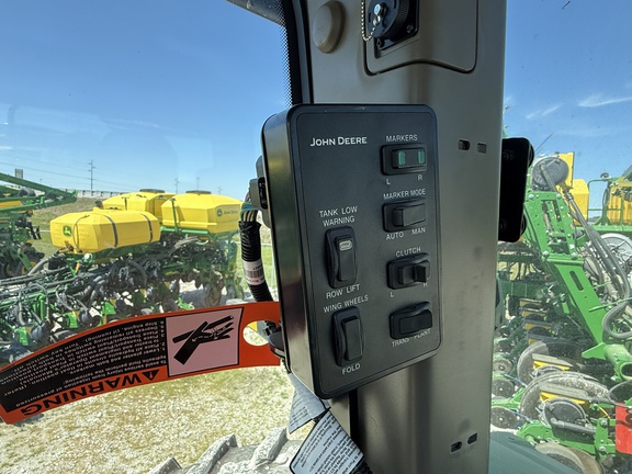 2025 John Deere 1795 Planter