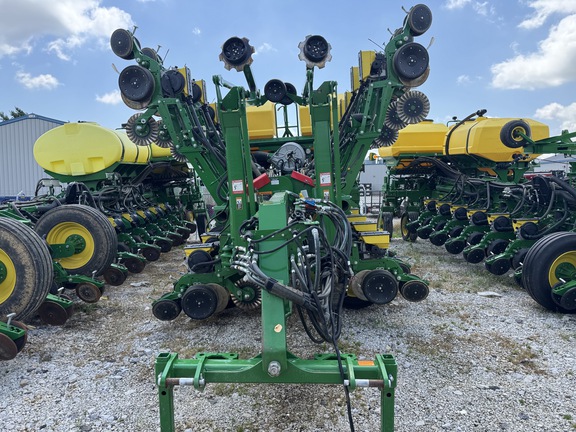2025 John Deere 1795 Planter