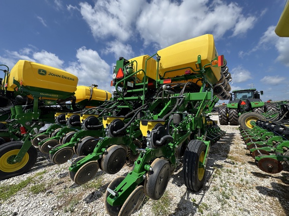 2025 John Deere 1795 Planter