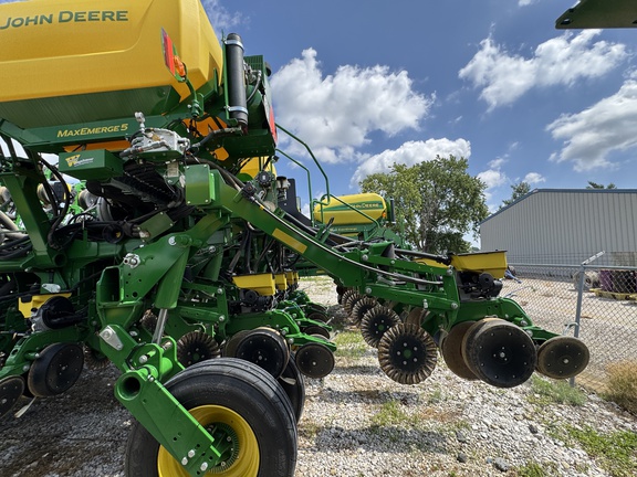 2025 John Deere 1795 Planter