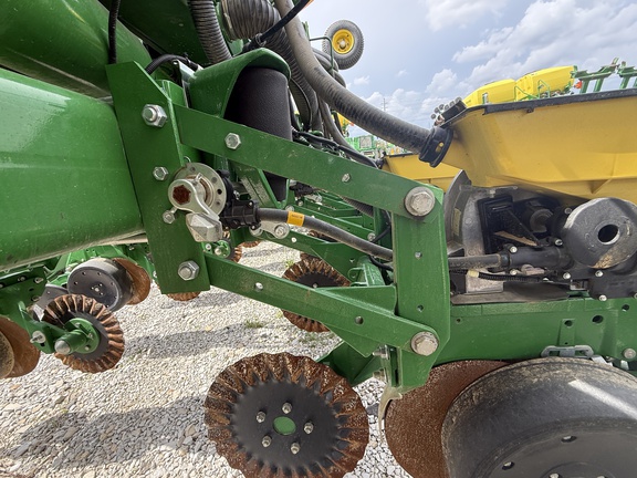 2025 John Deere 1775NT Planter