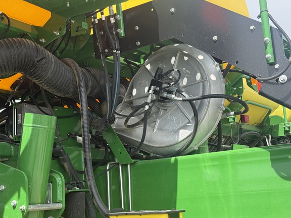 2025 John Deere 1775NT Planter