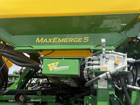 2025 John Deere 1775NT Planter