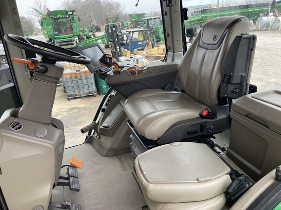 2023 John Deere 8RX 410 Tractor Rubber Track