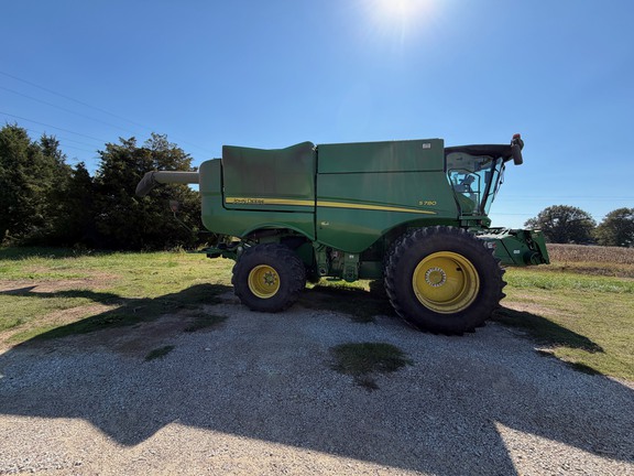 2020 John Deere S780 Combine