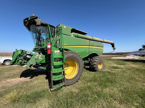 2020 John Deere S780 Combine
