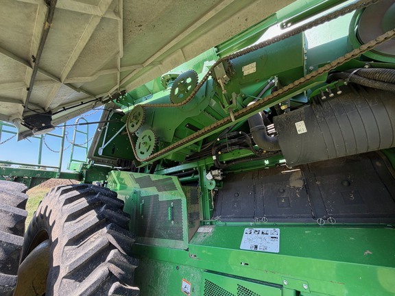 2020 John Deere S780 Combine