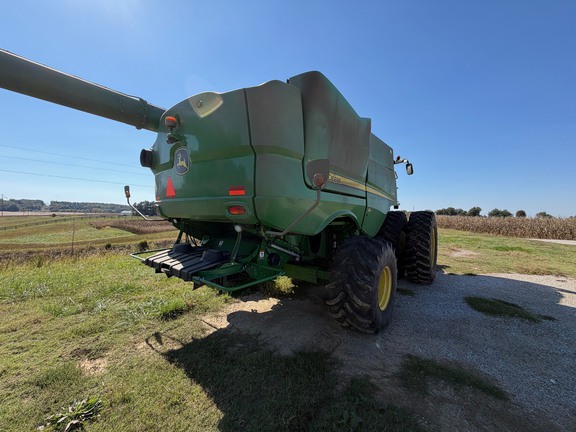 2020 John Deere S780 Combine