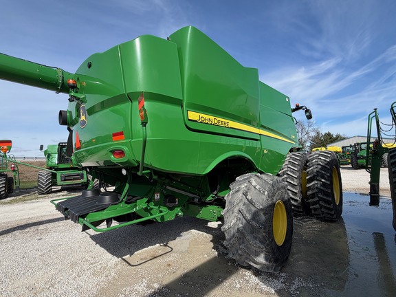 2020 John Deere S780 Combine