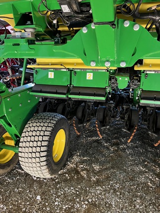 2024 John Deere N536C Air Seeder