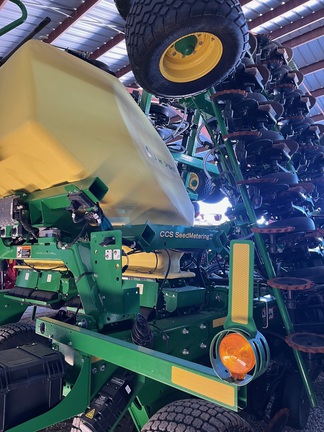 2024 John Deere N536C Air Seeder