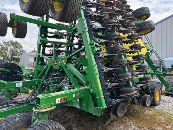 2024 John Deere N536C Air Seeder