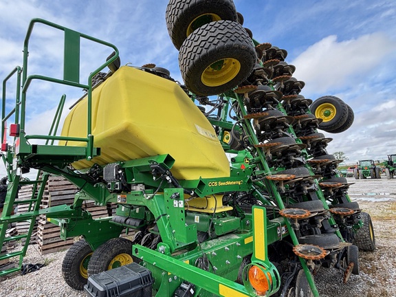 2024 John Deere N536C Air Seeder