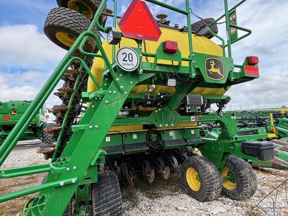 2024 John Deere N536C Air Seeder