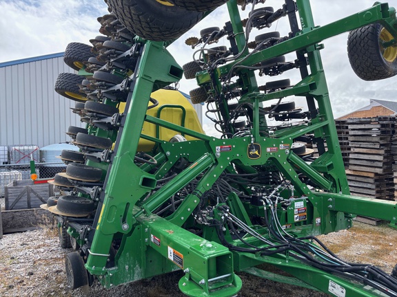 2024 John Deere N536C Air Seeder