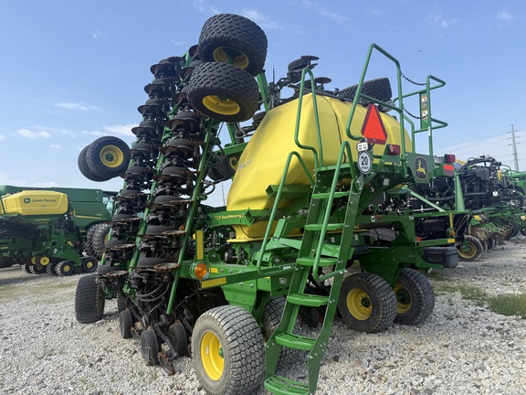 2024 John Deere N536C Air Seeder