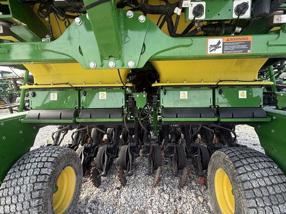 2024 John Deere N536C Air Seeder