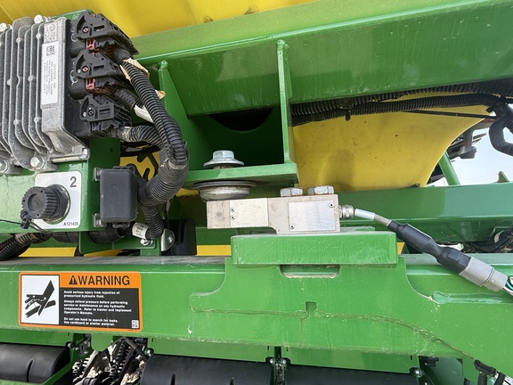 2024 John Deere N536C Air Seeder