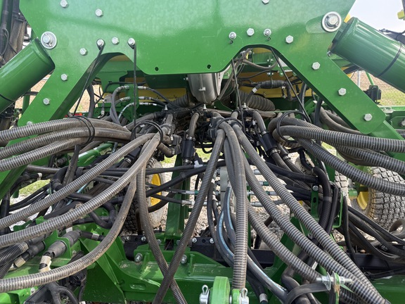 2024 John Deere N536C Air Seeder