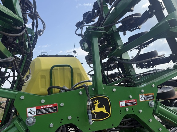 2024 John Deere N536C Air Seeder