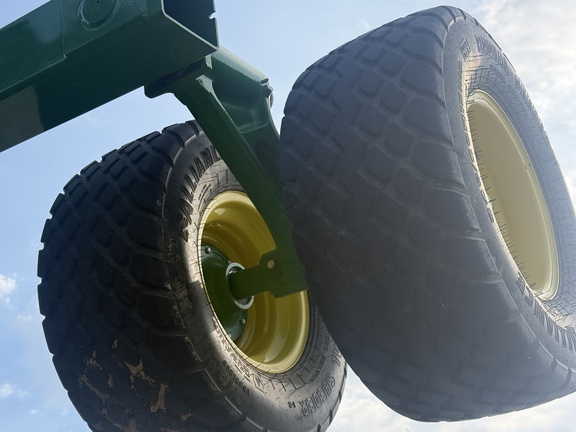 2024 John Deere N536C Air Seeder