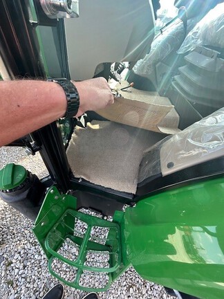 2020 John Deere 5065E Tractor