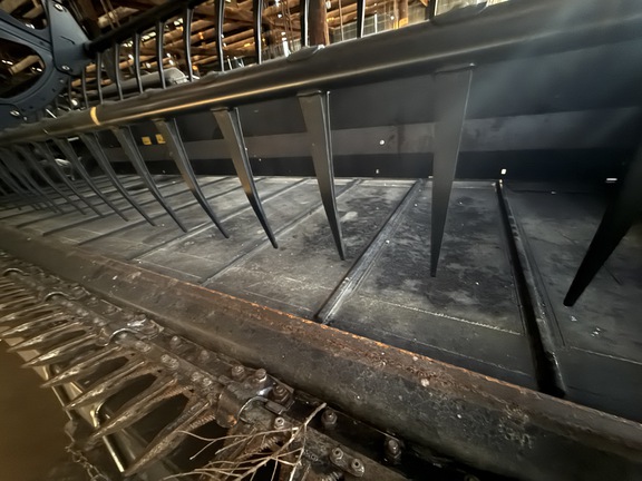 2014 MacDon FD75-35 Header Combine