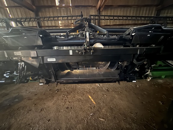 2014 MacDon FD75-35 Header Combine