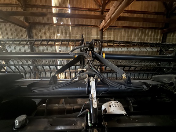 2014 MacDon FD75-35 Header Combine