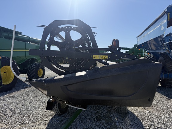 2014 MacDon FD75-35 Header Combine