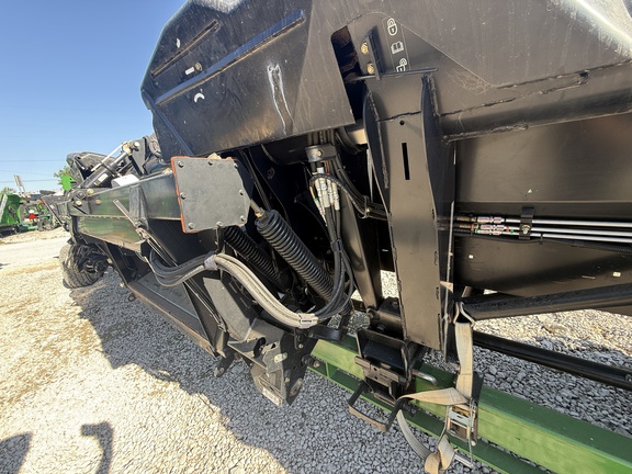 2014 MacDon FD75-35 Header Combine