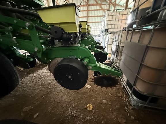 2017 John Deere 1795 Planter