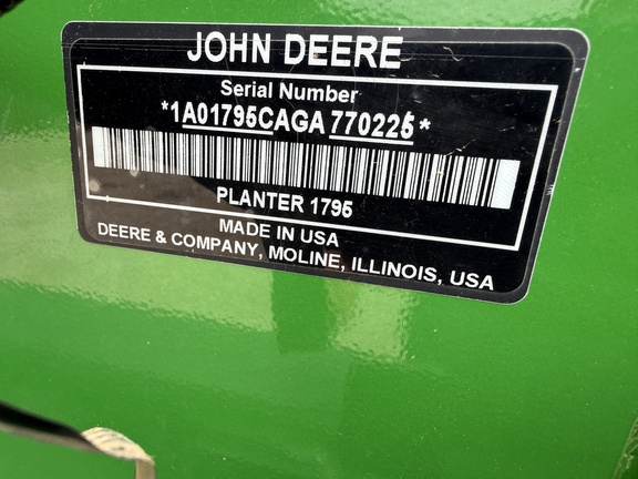 2017 John Deere 1795 Planter